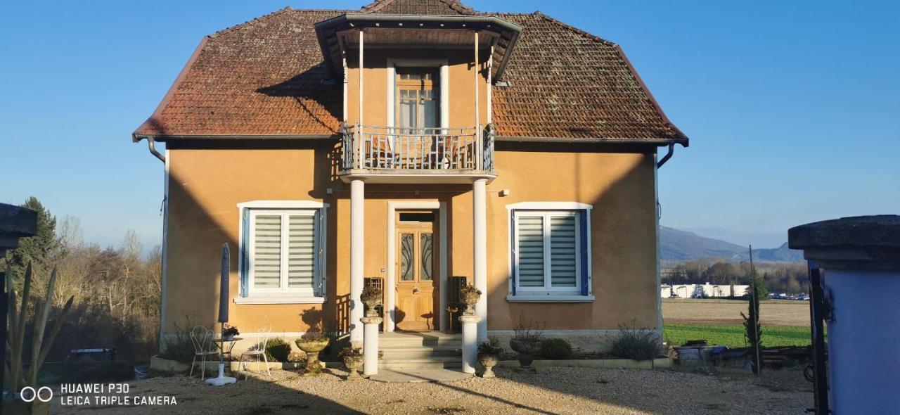La Maison Fleur De Frangipanier Saint-Genix-sur-Guiers Εξωτερικό φωτογραφία